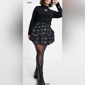 NWT Skinny Dip ASOS Curve Midnight Floral Pleated Mini Skirt